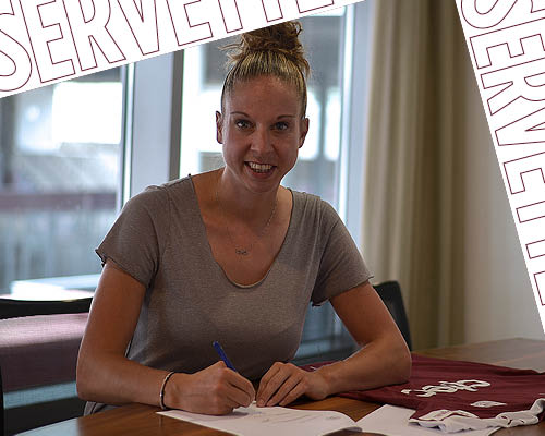 Caroline Abbé rempile pour une saison !