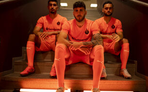 Orange is the new black : Maillot third 2021-2022