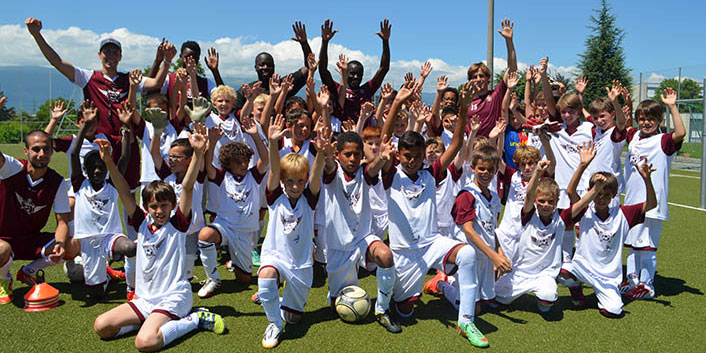 Entraînement De Football Pour Enfants. Académie De Soccer Pour La