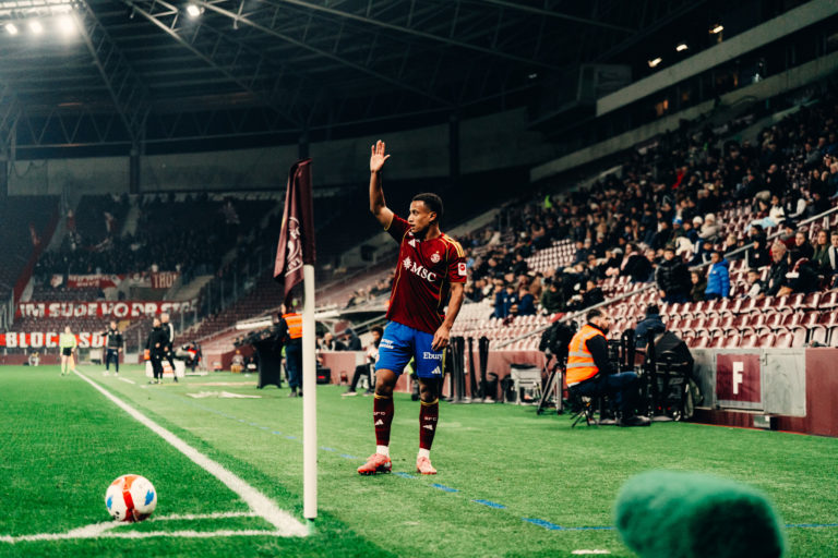 2025-11-08-SFC-THU-43