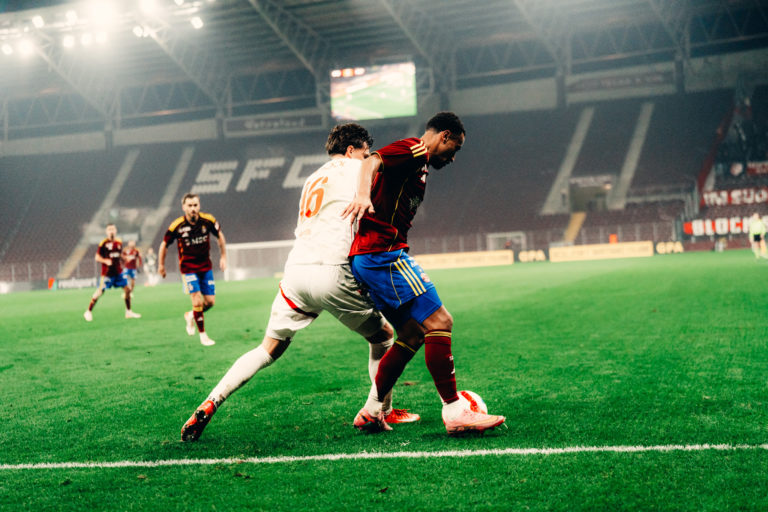 2025-11-08-SFC-THU-45