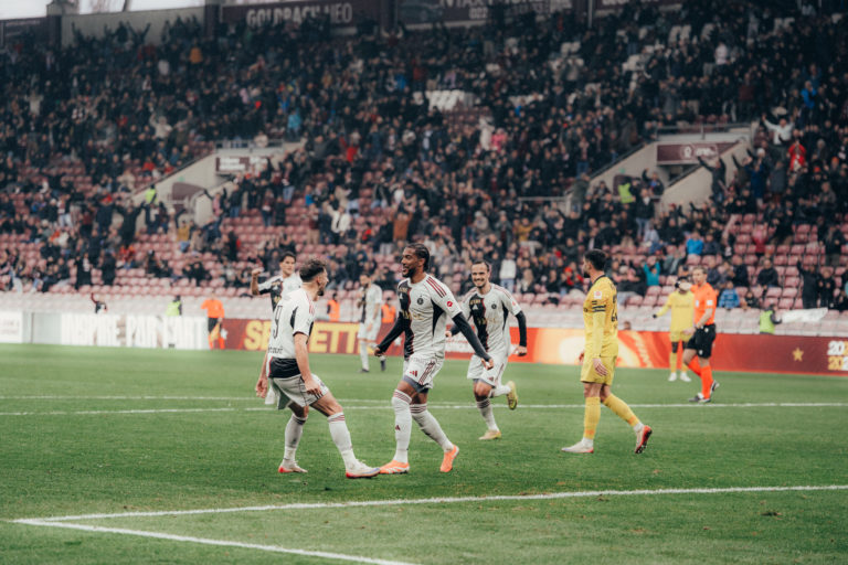 2025-11-30-SFC-YB--113