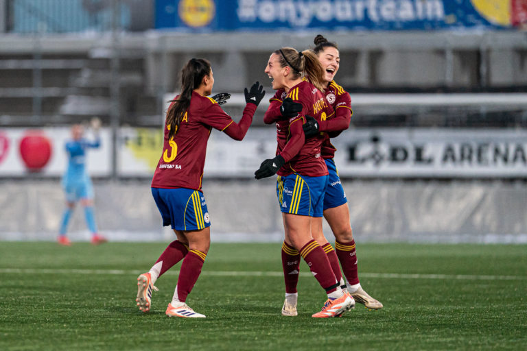 AXA Womens Super League 2025/26 - SFC St.Gallen 1879 v Servette FC Chenois Feminin - Lidl Sportpark Bergholz - Lidl Arena