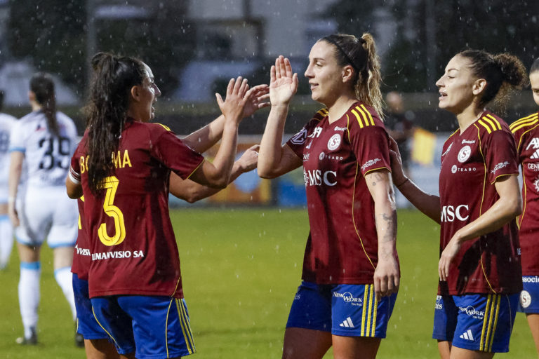 Schweiz, Frauen Fussball, AXA Women’s Super League, 2025/2026, Servette FC Chenois Feminin vs. FC Luzern, 15.11.2025