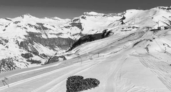 Servette FC – FC Lausanne-Sport : un hommage commun aux victimes de l’incendie de Crans-Montana