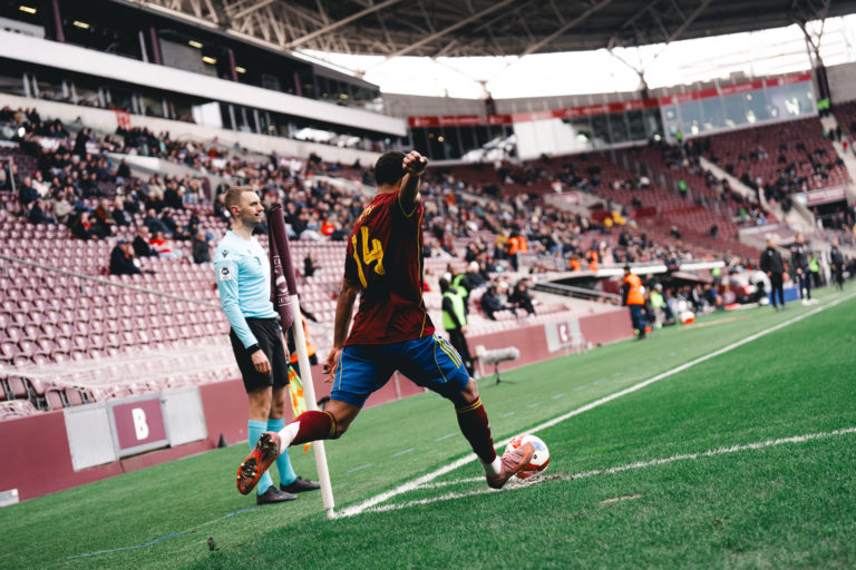 2026-02-08-SFC-THUN-012